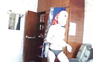 A punci milf hetyke mellbimbók a farkat a seggben a herékig veszik.