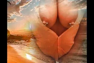 Aranyos milf pornó videók csaj borsot érzett a puncijában.