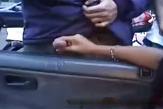 Erőteljesen kibaszott egy kövér dögös milfek nőt egy borotvált punciban.