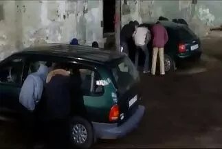 Érett nő szereti a csöcsös milfek forró anális szexet a szeretőjével.