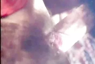 A karcsú szexi csaj erős mature pornó filmek farkat szop.