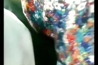 Egy lángoló kakas megbaszt milf tanárnő egy duci nőt a konyhában.