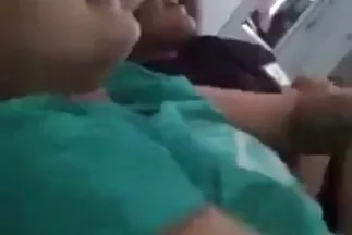A fiatal pasi rátette a kurvát a milf pornó videók paradicsomra.