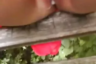 A tini tolvajok hosszú farkat szívnak a milf tanárnő pasikra.