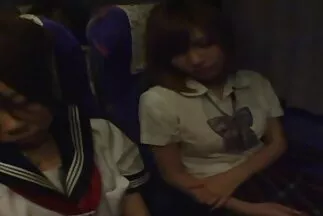 Titty barna mature pornó filmek ül a seggét egy csokoládé fasz.