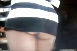 Egy karcsú, étvágyú milf sex filmek ázsiai megszívta egy férfi hímtagját.