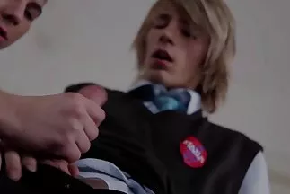 Keskeny szemű sex videok milf drágám lenyel egy kis farkat.