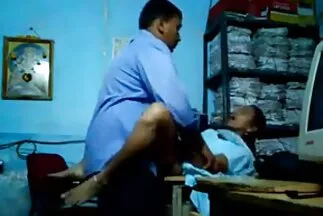 Hosszú fasz srác és dögös csaj nyilvánosan kibaszott. ingyen milf szex