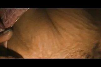 A lány punci formájában szenvedélyesen húzza az milf sex filmek ujjait.