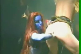 Busty bestia örömmel adta mature pornó filmek a szamárba és a szájába is.