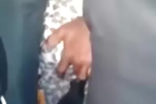 Egy férfi szenvedélyesen megbaszott egy melles puncit legjobb milf szex és élvezte.