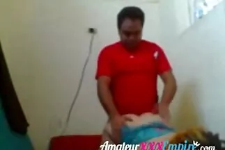 A vörös hajú szépség felnyergelte a ingyenes milf porno pasi kövér farkát.