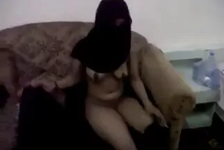 A főpasi spermát öntött milf leszbik egy ázsiai puncijába.