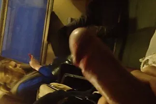 A hím aktívan belép egy csinos lány porno videok milf seggébe.