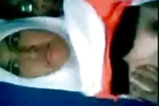 A hím megérett, és megpróbálta a lányt mature szex videók a seggébe dugni.