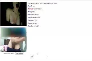 Bassz egy lányt egy csábító milf filmek punciban az utcán.